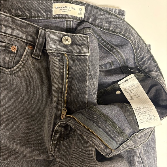 Abercrombie & Fitch Women's
Mid Rise 90s Straight Jean Grey - Picture 5 of 12